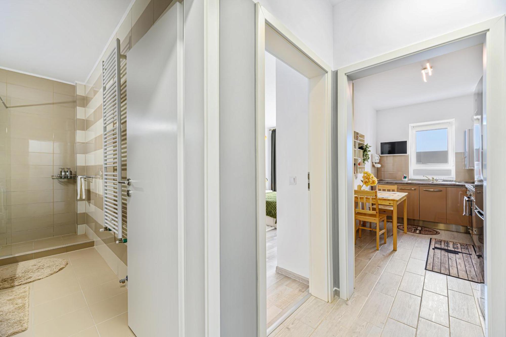 Evergreen Escape Coresi Apartment